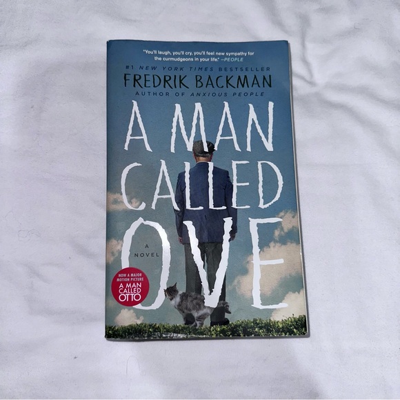 4 Book Lot - A Man Called Ove, Lucky, The Guest List, and The Paper Palace - Picture 2 of 14